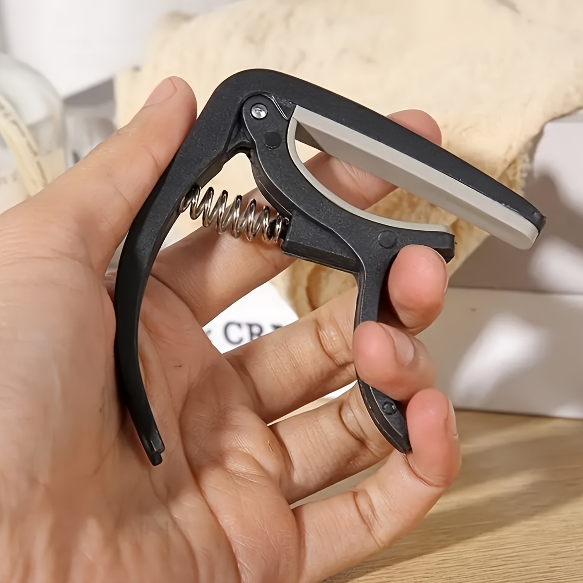 Durable Wooden Guitar Capo Tun - Guitar Tuner Clip 评论和价格
